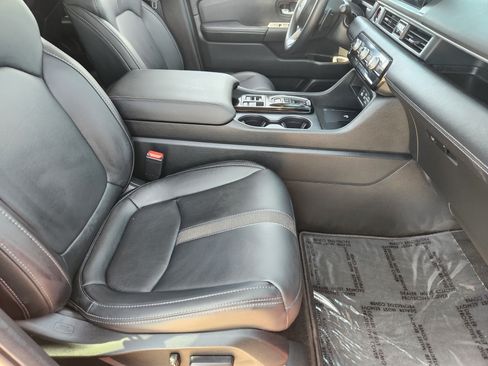 Used 2025 Honda Pilot EX-L image 13