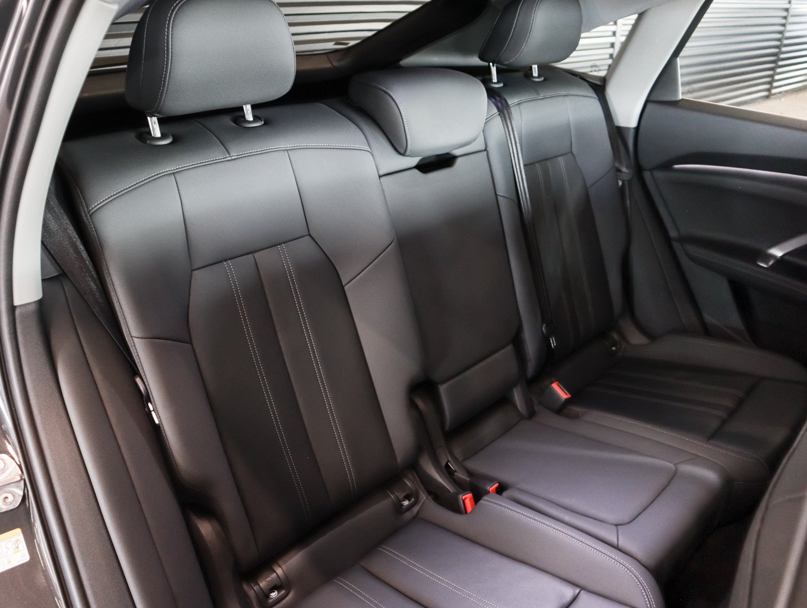 Used 2025 Audi Q5 Premium Plus w/ Premium Plus AWD/4WD image 11