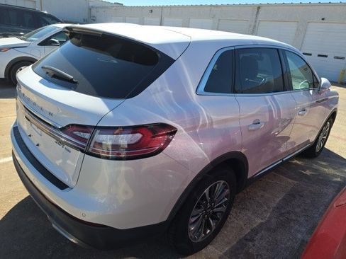 Used 2019 Lincoln Nautilus Select image 8