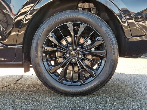 Certified 2025 Ford Escape ST-Line Elite w/ Premium Technology Package image 28