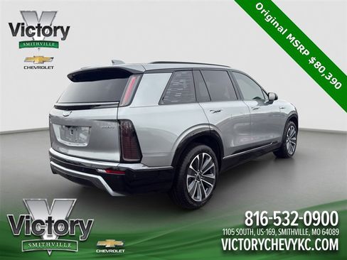 Used 2026 Cadillac Vistiq Sport image 6