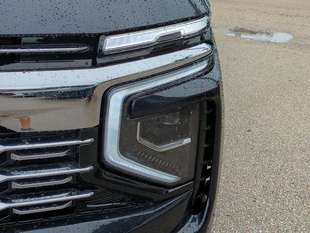 Used 2025 Chevrolet Suburban Premier AWD/4WD image 10
