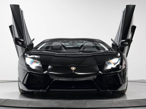 Used 2015 Lamborghini Aventador LP 700-4 AWD/4WD image 36