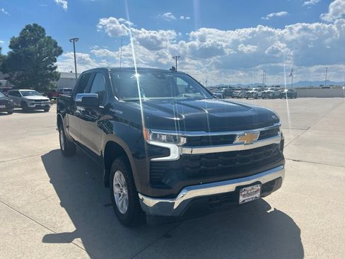 Used 2025 Chevrolet Silverado 1500 LT AWD/4WD image 8