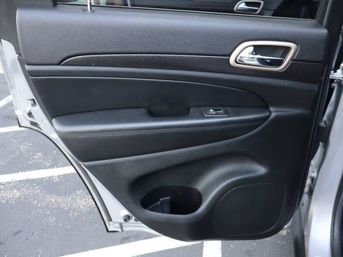 Used 2014 Jeep Grand Cherokee Laredo w/ Quick Order Package 23E AWD/4WD image 26