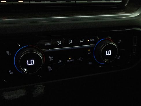 Used 2023 Chevrolet Silverado 1500 LT Trail Boss w/ Protection Package image 23