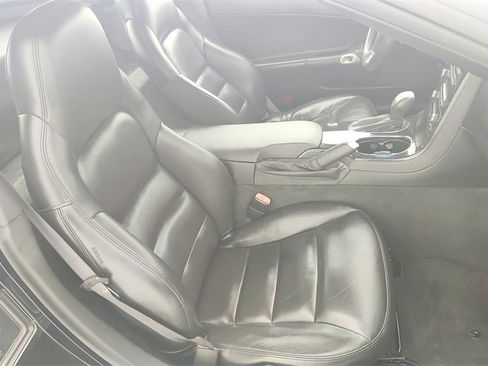 Used 2010 Chevrolet Corvette Coupe w/ 1LT image 27