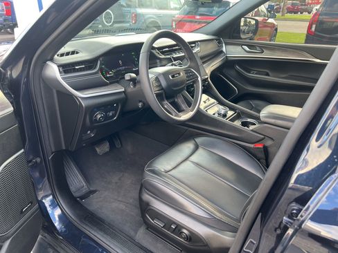 Used 2024 Jeep Grand Cherokee Limited 4xe AWD/4WD image 30