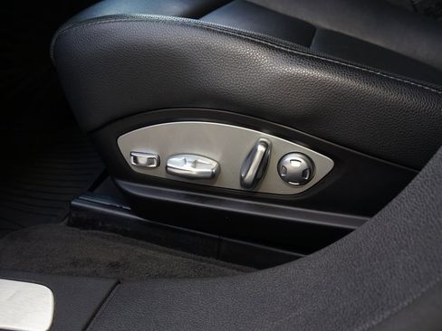 Used 2016 Porsche Panamera 4S image 28