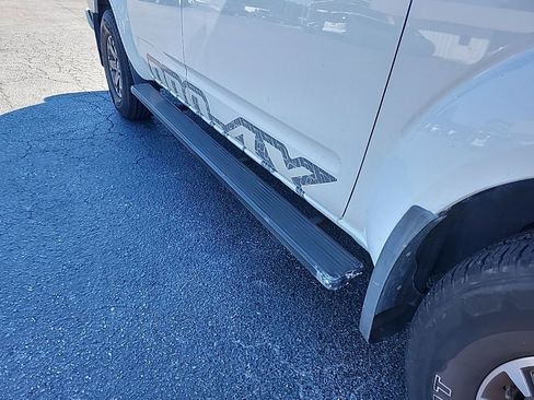 Used 2018 Nissan Frontier PRO-4X w/ Pro-4x Luxury Package image 19