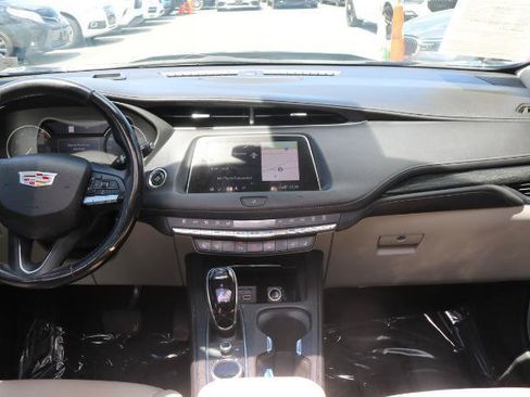Used 2020 Cadillac XT4 Premium Luxury AWD/4WD image 22