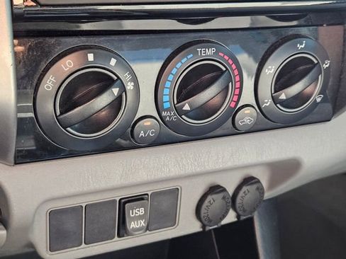 Used 2013 Toyota Tacoma PreRunner w/ TRD Sport Pkg image 18