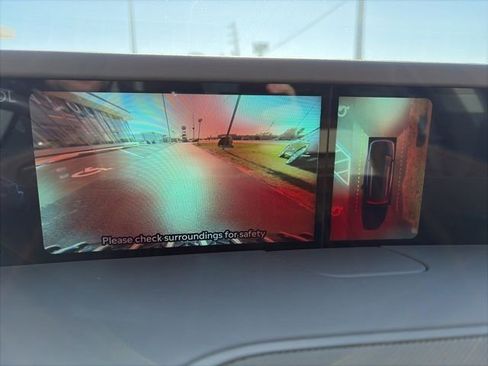 Used 2025 Lincoln Nautilus Premier image 18