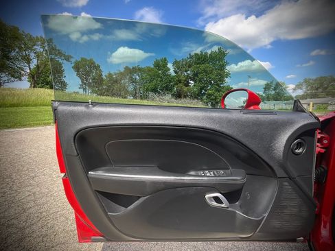 Used 2016 Dodge Challenger R/T Scat Pack w/ Leather Interior Group RWD image 17