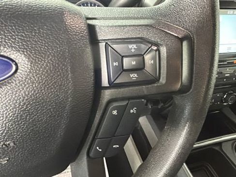 Used 2017 Ford F250 XLT w/ XLT Premium Package AWD/4WD image 17