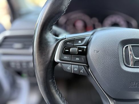 Used 2022 Honda Accord Touring image 25