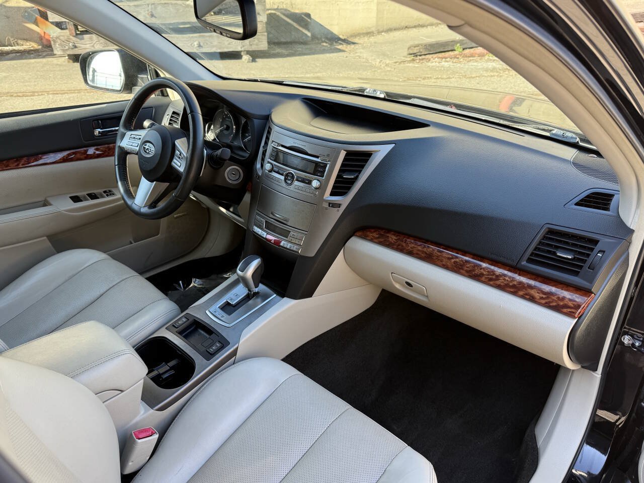 Used 2011 Subaru Outback 2.5i Limited AWD/4WD image 58