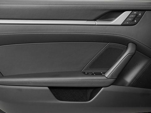 Certified 2025 Porsche 911 Carrera image 6