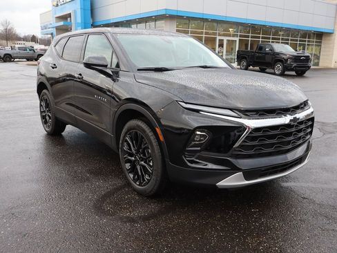 New 2026 Chevrolet Blazer LT image 2