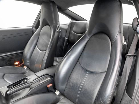Used 2005 Porsche 911 Carrera RWD image 15