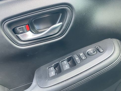 Certified 2024 Honda HR-V LX image 36