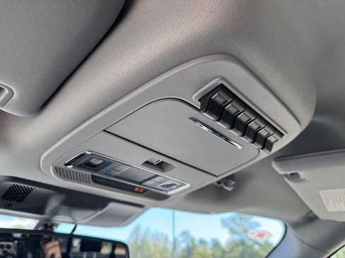 New 2026 Ford F250 Lariat w/ Black Appearance Package image 38