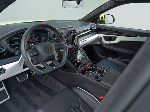 Used 2023 Lamborghini Urus S AWD/4WD image 8