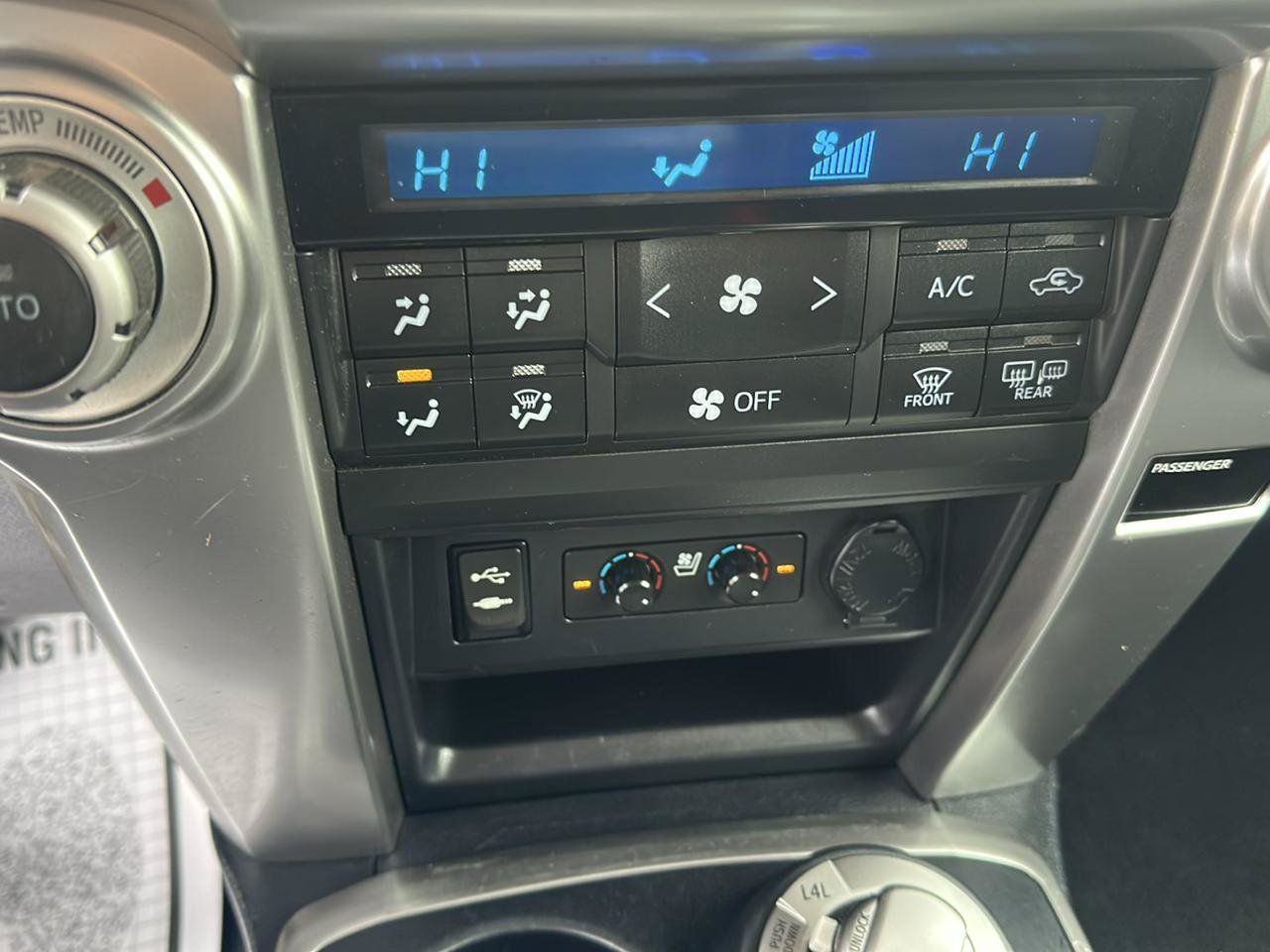 Used 2014 Toyota 4Runner Limited AWD/4WD image 14
