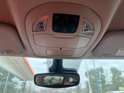 Used 2023 Chrysler Voyager LX image 39