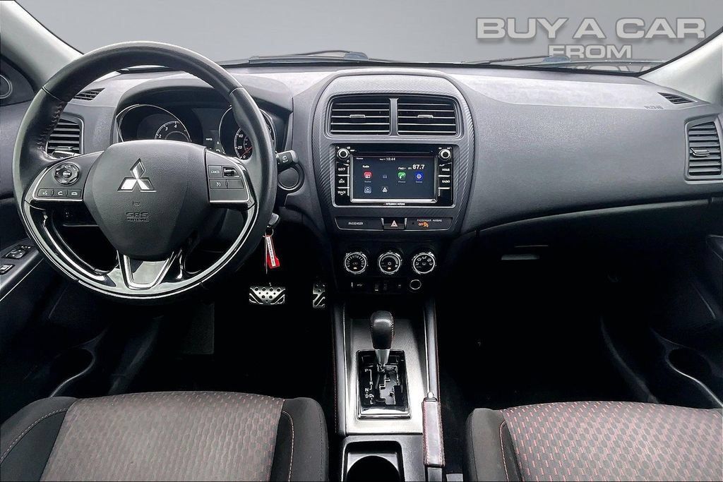 Used 2018 Mitsubishi Outlander Sport LE AWD/4WD image 16