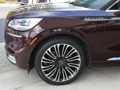 Used 2023 Lincoln Aviator Black Label w/ Dynamic Handling Package image 12