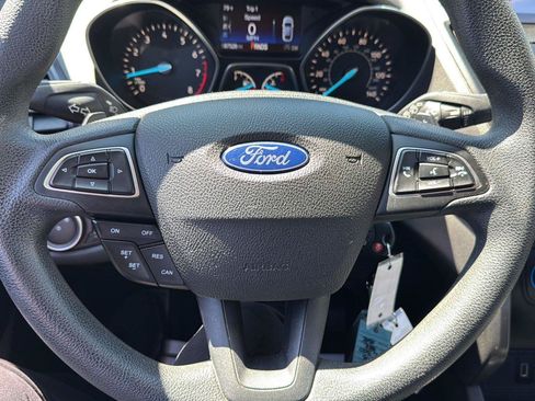 Used 2017 Ford Escape SE AWD/4WD image 16