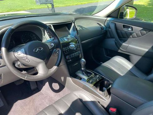 Used 2012 INFINITI FX35 AWD w/ Premium Pkg image 40