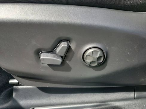 New 2026 Chrysler Voyager LX image 14