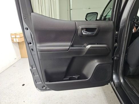 Used 2023 Toyota Tacoma TRD Off-Road image 27