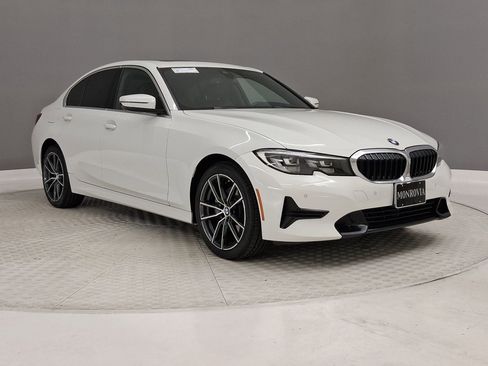 Used 2020 BMW 330i Sedan w/ Driving Assistance Package RWD image 5