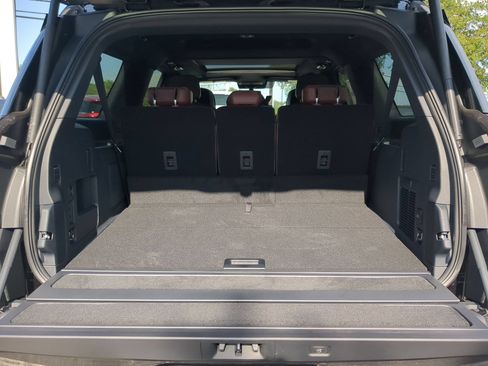 New 2026 Lincoln Navigator L Reserve AWD/4WD image 23