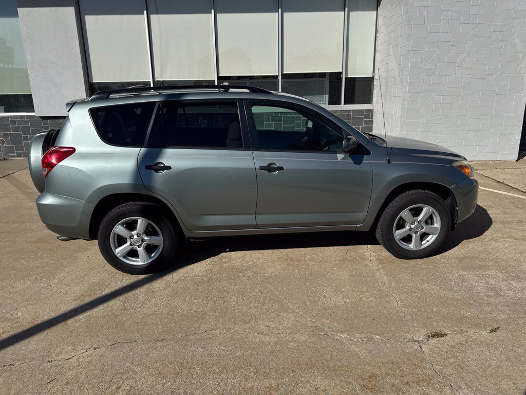 Used 2008 Toyota RAV4 2WD w/ 3rd Row image 6