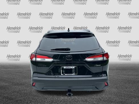 Certified 2025 Toyota Corolla Cross LE FWD image 9