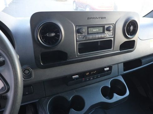 Used 2023 Mercedes-Benz Sprinter 2500 image 14