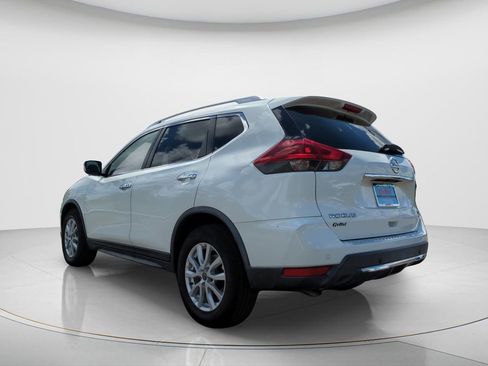 Used 2020 Nissan Rogue SV FWD image 7