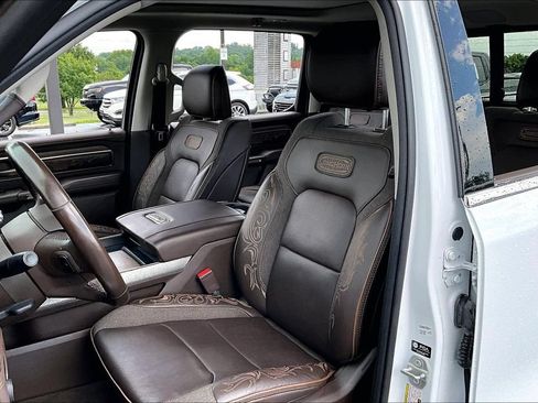 Used 2025 RAM 1500 Limited AWD/4WD image 24