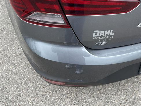 Used 2020 Hyundai Elantra SE w/ Cargo Package (C1) FWD image 6