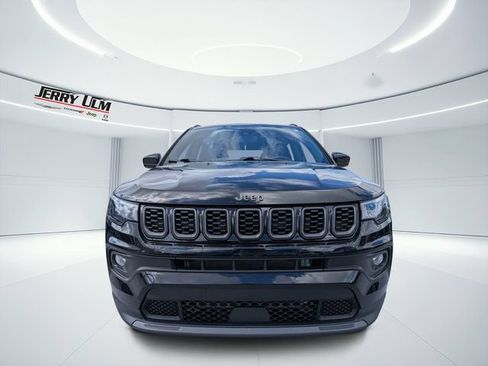 Certified 2025 Jeep Compass Latitude w/ Convenience Group AWD/4WD image 8