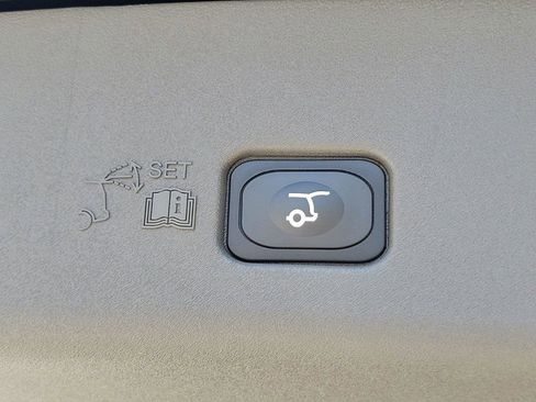 Used 2024 Lincoln Nautilus Black Label image 23