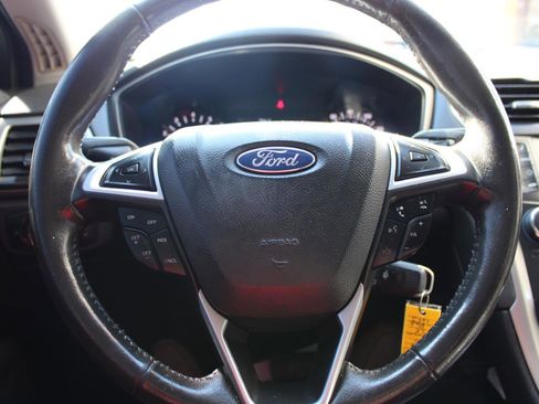 Used 2014 Ford Fusion SE w/ Equipment Group 202A FWD image 18