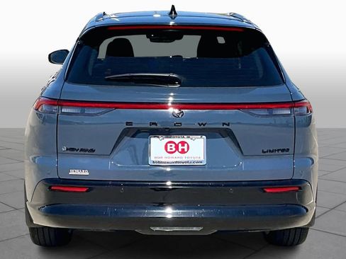 New 2026 Toyota Crown Signia Limited image 4