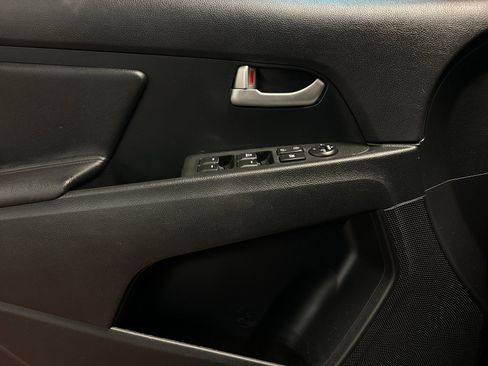 Used 2014 Kia Sportage LX image 10