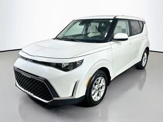 Used 2025 Kia Soul LX w/ LX Technology Package FWD video 3