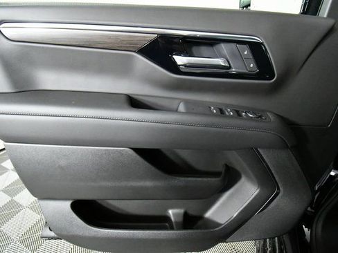 New 2026 Chevrolet Tahoe LS image 21